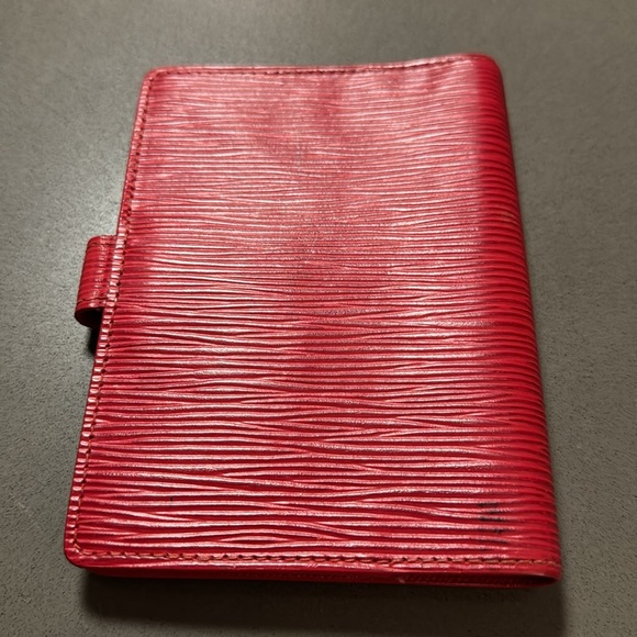 Louis Vuitton Pre loved Red Epi Leather Agenda in great condition, few spots. - Picture 2 of 8